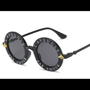Gucci Retro L'aveugle Par Amour Round Sunglasses